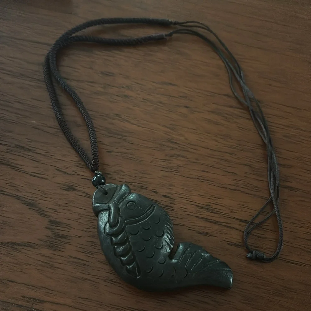 ❤️3 for $15!❤️ Lightweight dark brown fish necklace